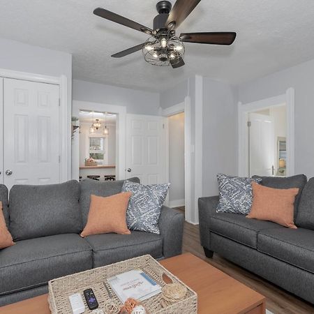 Apartamento In The Heart Of Little Italy! Free Parking! Cleveland Exterior foto