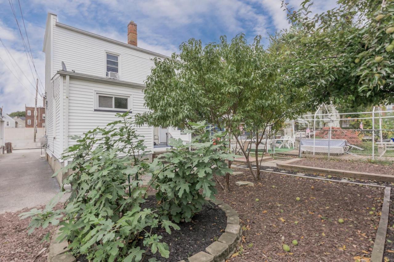 Apartamento In The Heart Of Little Italy! Free Parking! Cleveland Exterior foto