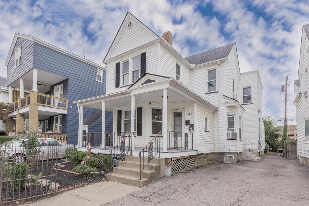 Apartamento In The Heart Of Little Italy! Free Parking! Cleveland Exterior foto