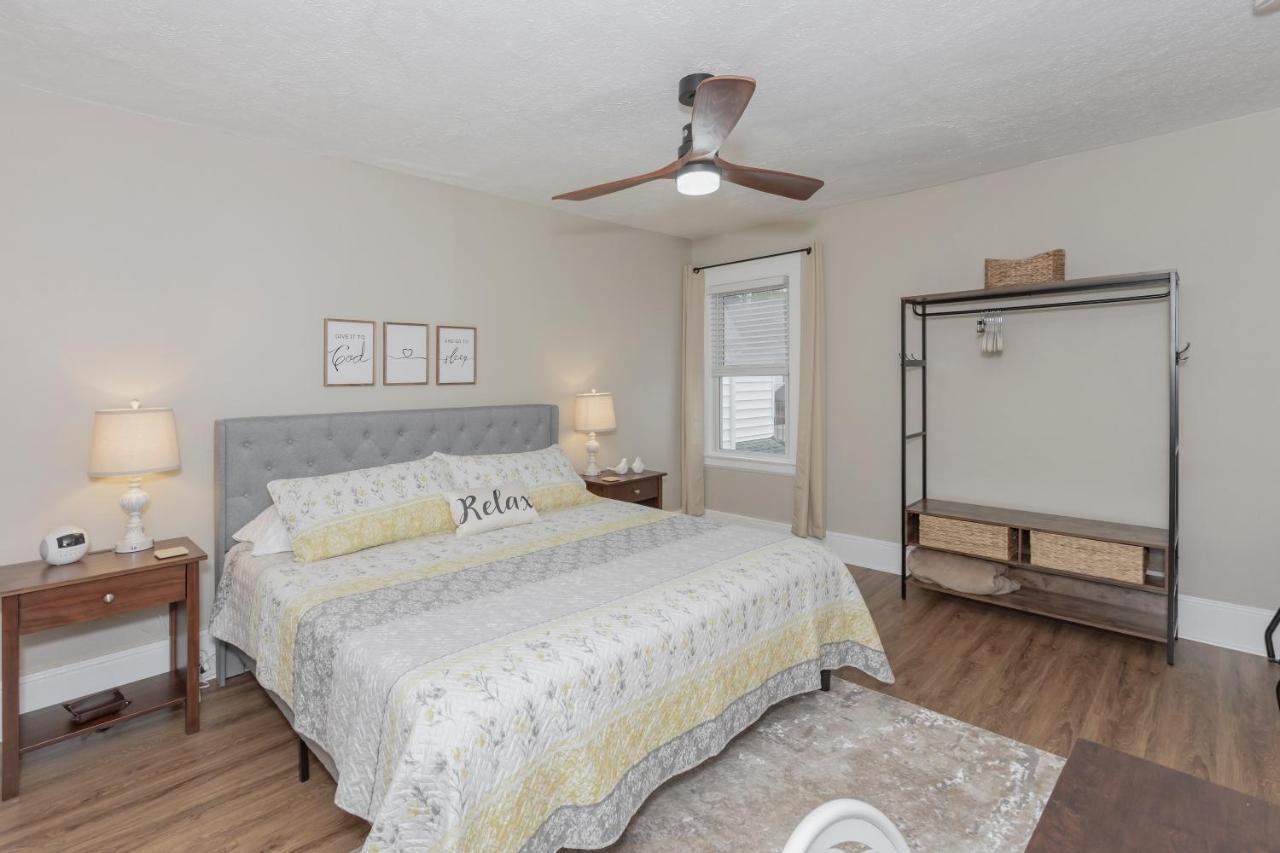 Apartamento In The Heart Of Little Italy! Free Parking! Cleveland Exterior foto